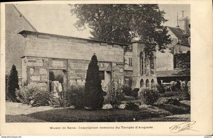 CPA Sens Musee de Sens Inscription romaine du Temple d'Auguste