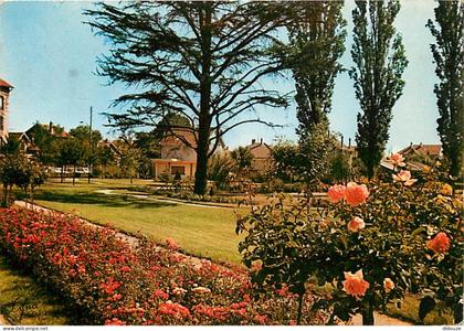 93 - Sevran - Le Square - Fleurs - CPM - Voir Scans Recto-Verso