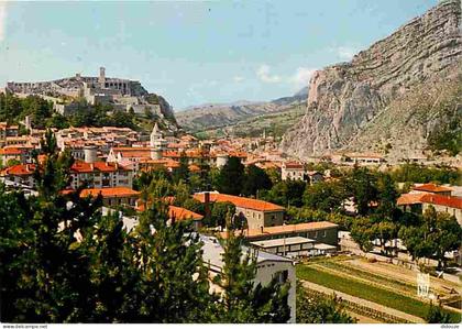 04 - Sisteron - Vue Générale - La Citadelle - CPM - Voir Scans Recto-Verso