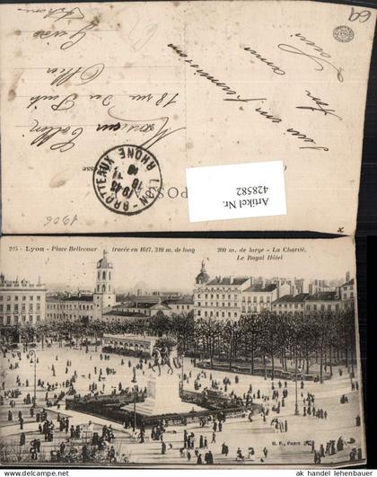 428582,Rhone-Alpes Rhone Lyon Place Bellecour Platz Denkmal Statue