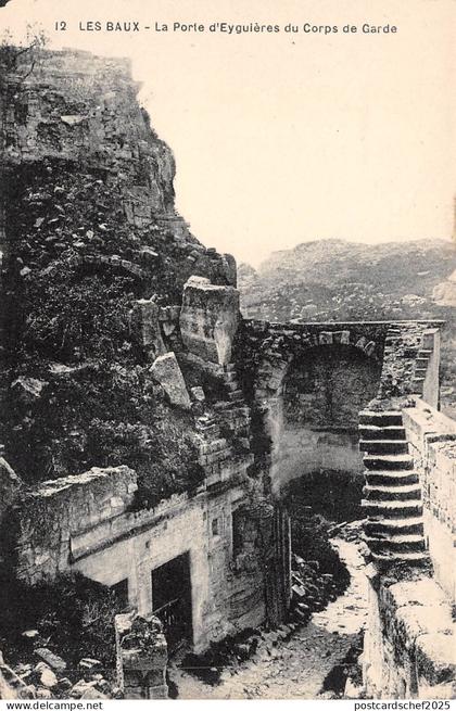 BF3717 la porte d eyguieres du corps de g les baux france