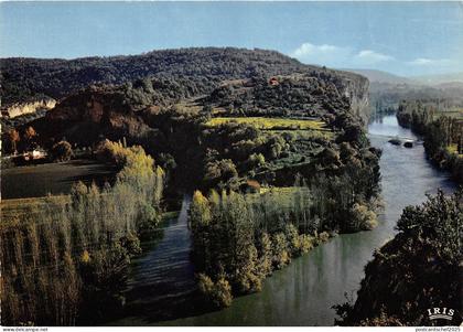 BR1530 France Saint Cirq Lapopie Lot panorama