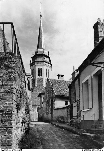 BR20461 Toucy clocher de l eglise vu du vieux toucy France