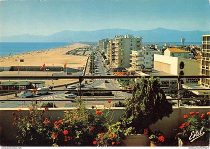 BT10015 Canet plage vue generale sur la plage       France