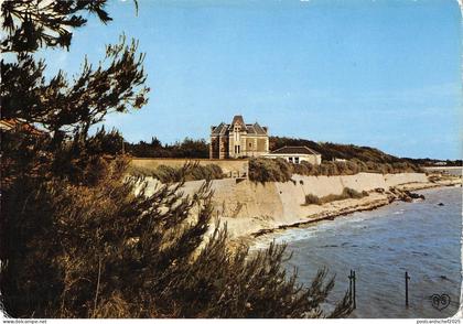 BT7998 Angoulins sur mer la sapiniere et la mer         France