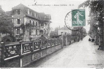D40 - SOUSTONS -  AVENUE GALLEBEN < VUE D'UNE VILLA