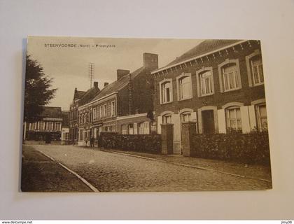 NORD-STEENVOORDE-PRESBYSTERE