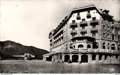 CPSM Luchon L hotel de Superbagneres