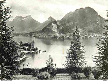74 - Talloires - Lac d'Annecy - Baie de Talloires - Carte dentelée - CPSM grand format - Etat froissures - Voir Scans Re