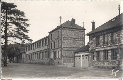 CPSM Taverny La Poste et les Ecoles