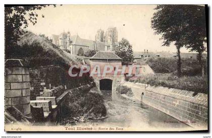 CPA Toul Sortie des Eaux