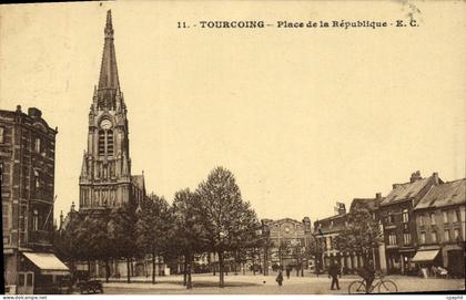 CPA Tourcoing Place De la Republique