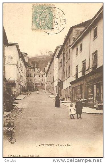 01 TREVOUX Rue du Port