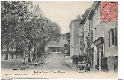 TULLINS - Place d'Armes
