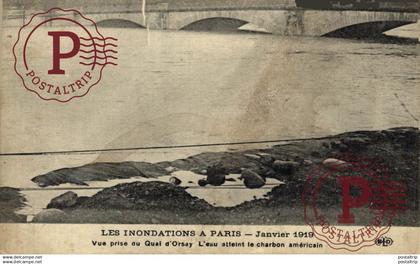 LES INONDATIONS A PARIS JANVIER 1919 VUE PRISE DU QUAI D'ORSAY L'EAU ATTEINT LE CHARBON AMÉRICAIN Francia France