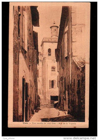 30 UZES Rue de la Triperie, Venelle du Vieil Uzès, ed Cannelier, 194?