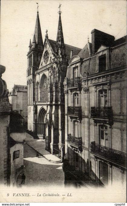 Vannes CPA La cathedrale