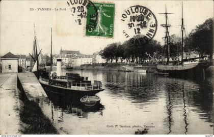 Vannes CPA Le port (bateaux)