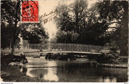 CPA VERRIERES-le-BUISSON Le Parc - La Passerelle (1354659)