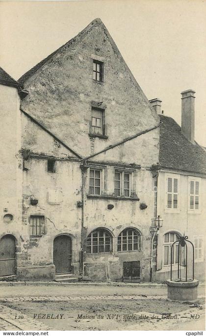 CPA Vezelay Maison du XVI