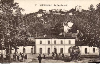 Vienne - La Gare - CPA