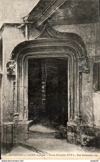 CPA Villefranche Sur Saone Porte d escalier 15eme Rue nationale