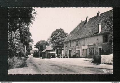 VILLERS FARLAY - Grande rue