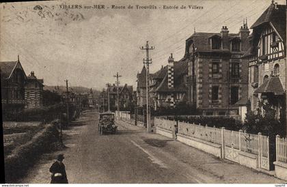 CPA Villers Sur Mer Route de Trouville Entree de Villers