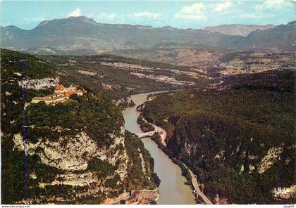 CPM Yenne (Savoie) la Porte de Savoie defile du Rhone et Pont de la Balme