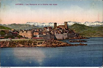 Antibes - Les Remparts et la Chaine des Alpes - CPA