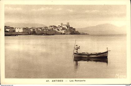 CPA Antibes Les Remparts
