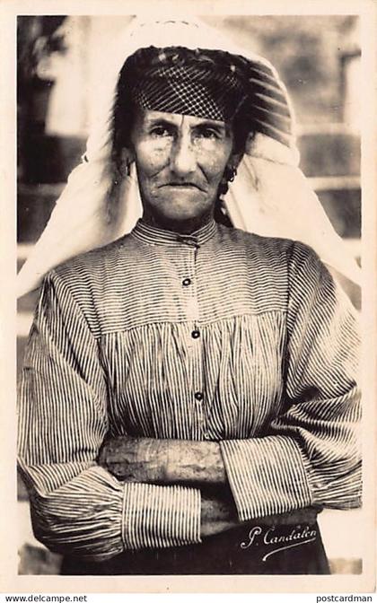 SAINT BARTHÉLÉMY - Une vieille femme en coiffure locale - Ed. P. Candalen 289