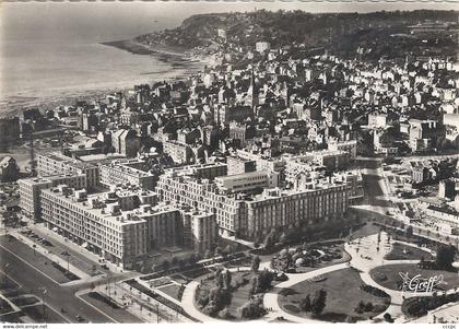 CPSM Le Havre-Ste-Adresse vue aérienne Le Square Saint-Roch Vue d'ensemble de la côte vers Sainte-Adresse