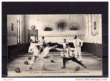 69 LYON III Ecole de Santé Militaire, Salle d'Armes, Escrime, très beau plan, ed Forel 8, 1921