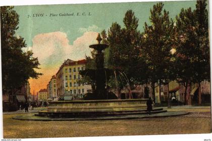 CPA ed. AQUA 7 LYON Place Guichard (214736)