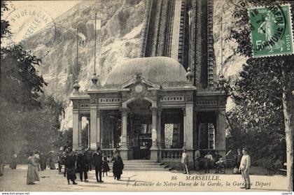CPA Marseille Ascenseur de Notre Dame de la Garde la Gare du Depart