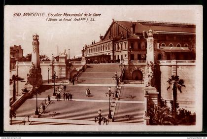 CPA Marseille, Escalier Monumental de la Gare