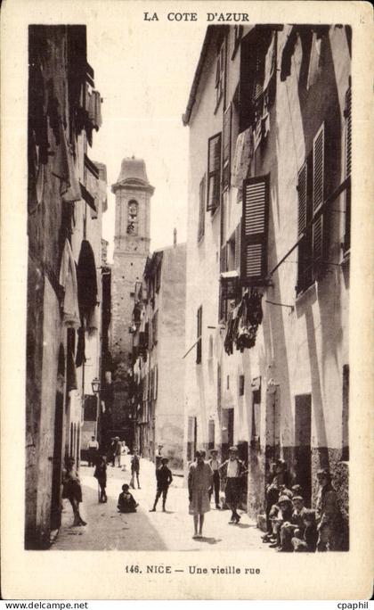 CPA Nice Une Vieille rue Enfants