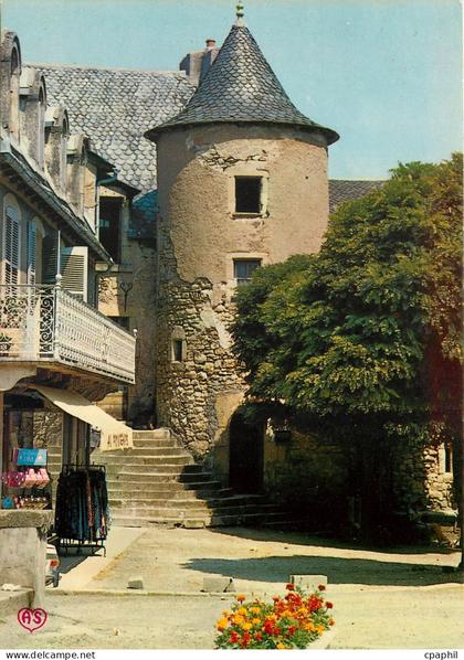 CPM Montbazens (Aveyron) Un des Aspects de la Ville