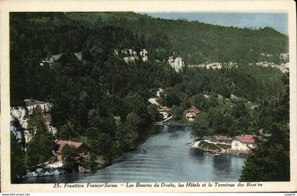 CPA Frontiere Franco Suisse Les Bassins du Doubs les Hotels et le Terminus des Bassins
