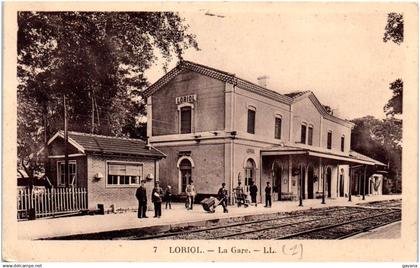 27 LORIOL - La gare
