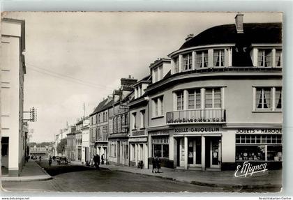 39472148 - La Loupe