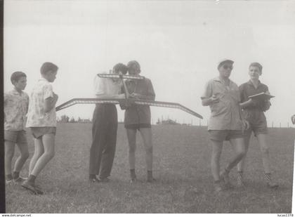 38 / SAINT ANDRE LE GAZ / LES ABRETS / AEROMODELISME  / GRANDE PHOTO ODETTE FAURE / LES ABRETS  / ANNEES 50.80 /