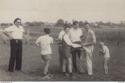 38 / SAINT ANDRE LE GAZ / LES ABRETS / AEROMODELISME  / GRANDE PHOTO ODETTE FAURE / LES ABRETS  / ANNEES 50.80 /