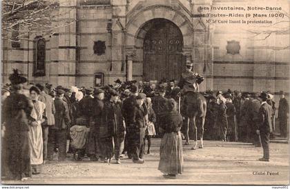 44 Inventaires, Notre Dame toutes Aide . le curé lisant la protestation