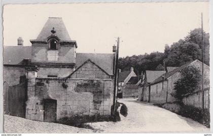 VERNEUIL-SUR-OISE - Entrée du Hameau de Mont-la-Ville
