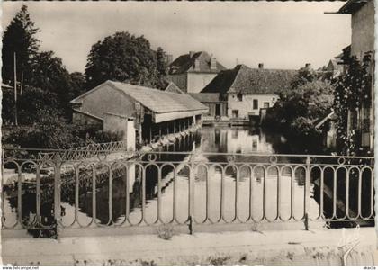 CPM Ligny-le-Chatel la Lavoir (20519)