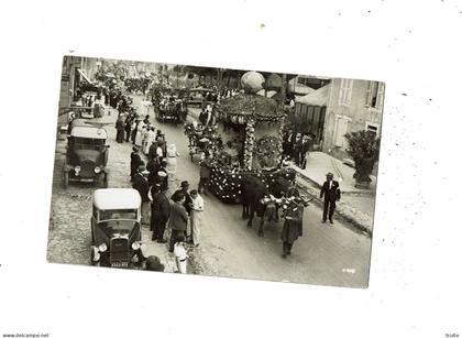 AIGUEPERSE GROUPE DE CHARS ( CARTE PHOTO )