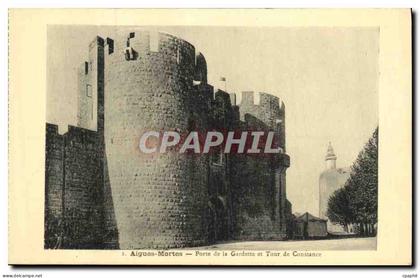 CPA Aigues Mortes Porte de la Gardette et Tour de Constance