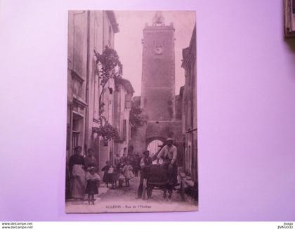 2020 - 7725  ALLEINS  (Bouches-du-Rhône)  :  Rue de l'HORLOGE  -  SUP animation   XXX